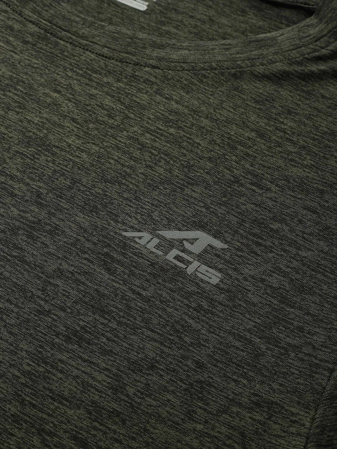 Alcis Men Olive Green Solid Slim Fit T-shirt