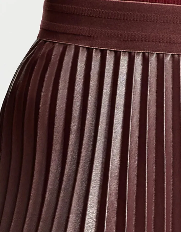 AMII Retro Pleated PU Leather Long Skirt