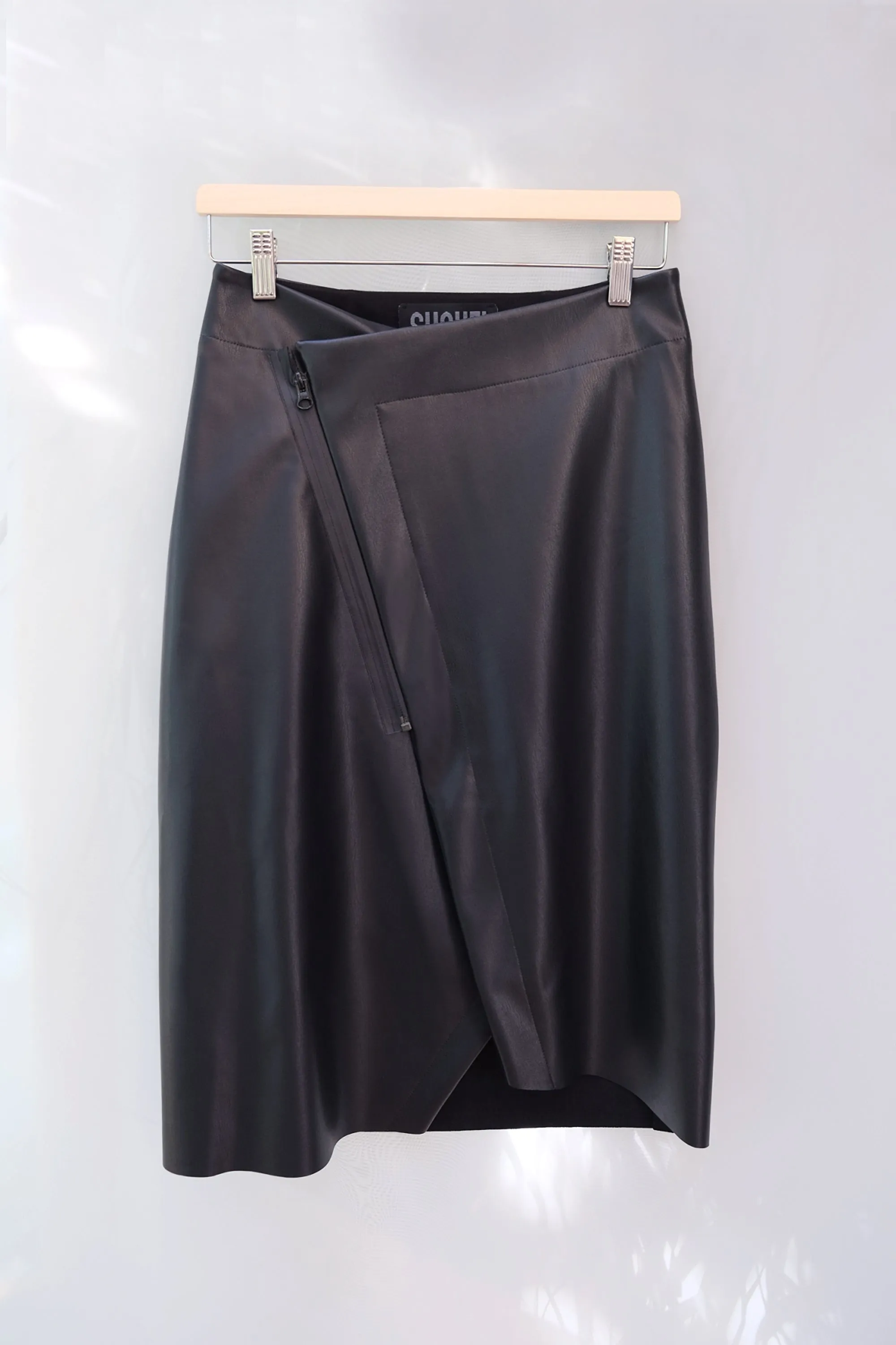 KAI SKIRT / vegan apple leather