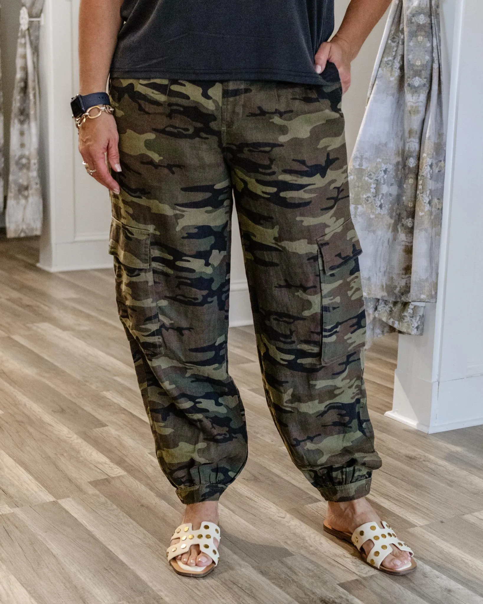 Pleated Linen Cargo Pants- Camo